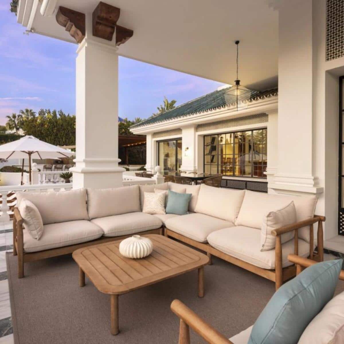 12 bedroom Villa for sale in Marbella with pool garage - € 10,850,000 (Ref: 8784015)
