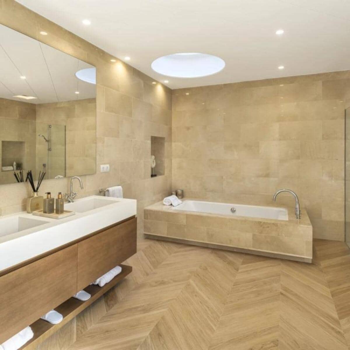 12 bedroom Villa for sale in Marbella with pool garage - € 10,850,000 (Ref: 8784015)