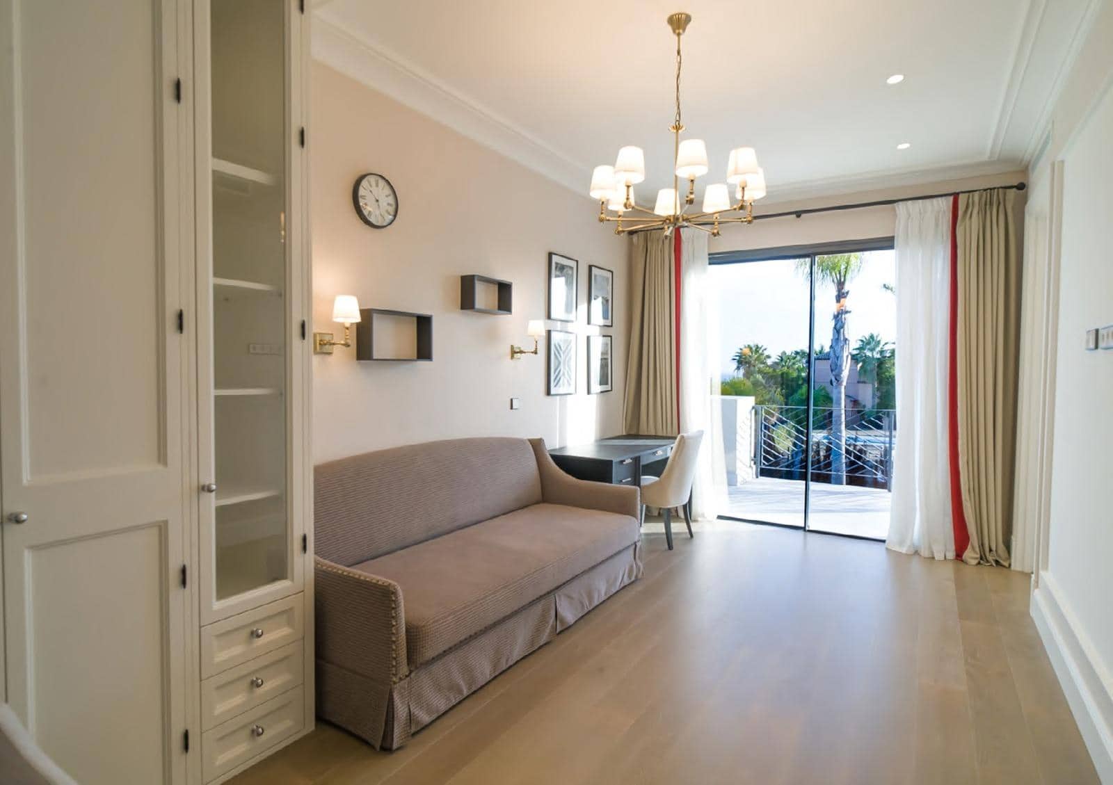 6 bedroom Villa for sale in Nueva Andalucia with pool garage - € 3,650,000 (Ref: 8784016)