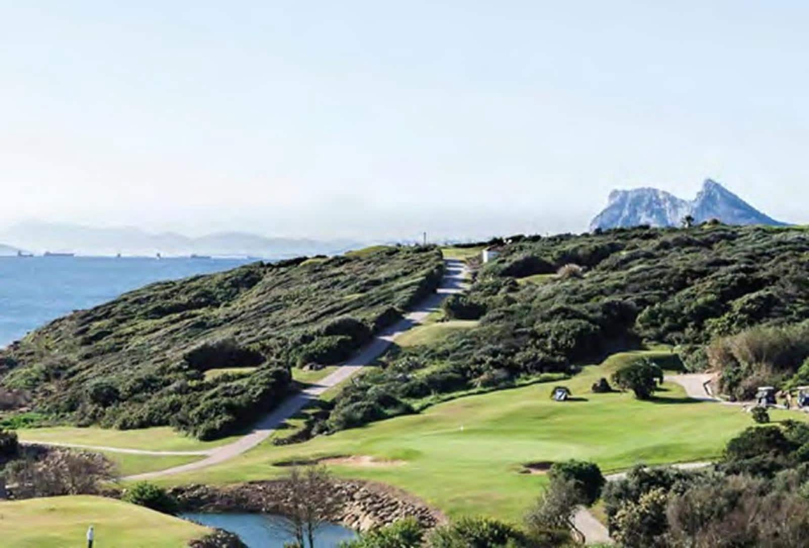 6 bedroom Villa for sale in Nueva Andalucia with pool garage - € 3,650,000 (Ref: 8784016)