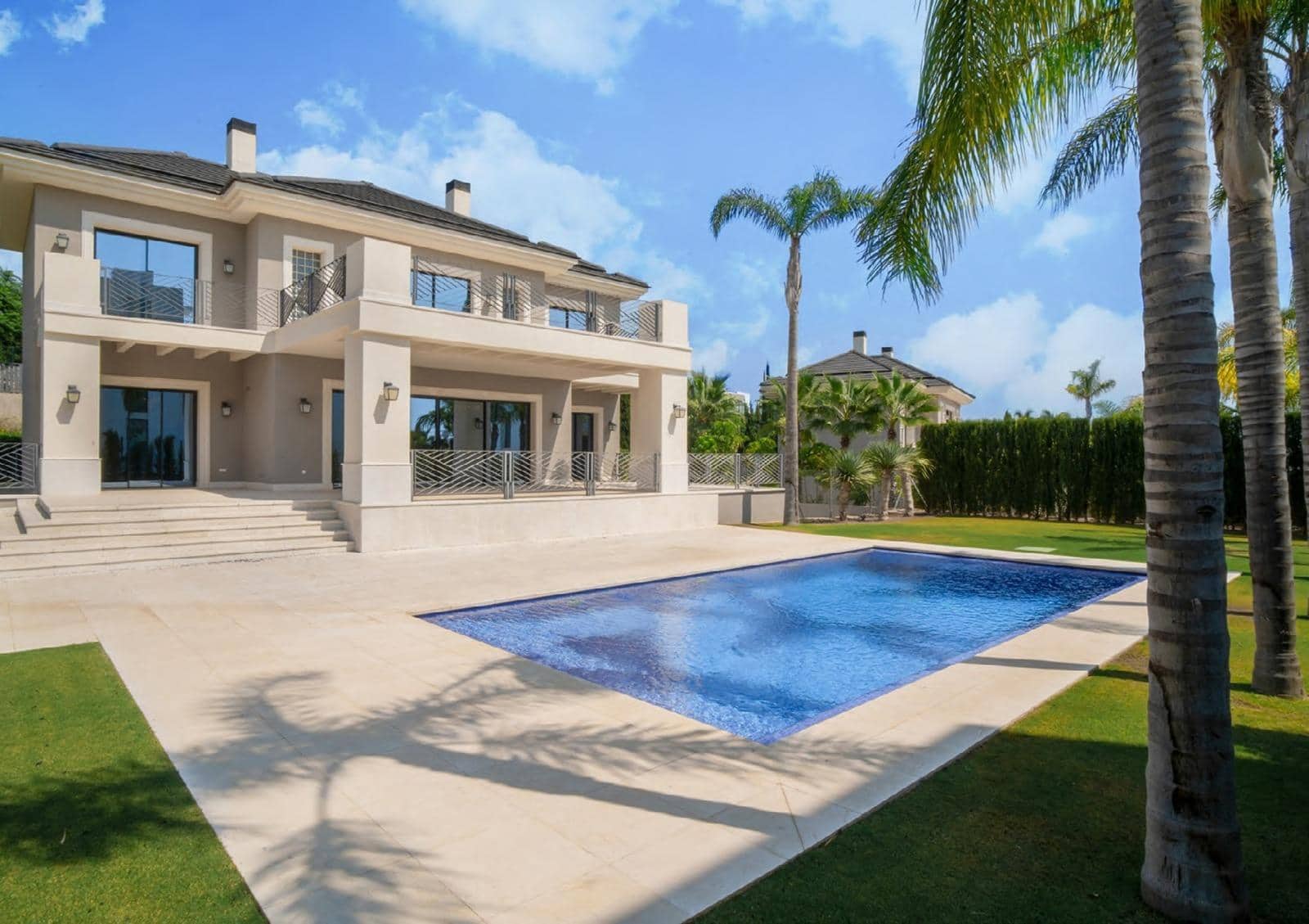 6 bedroom Villa for sale in Nueva Andalucia with pool garage - € 3,650,000 (Ref: 8784016)
