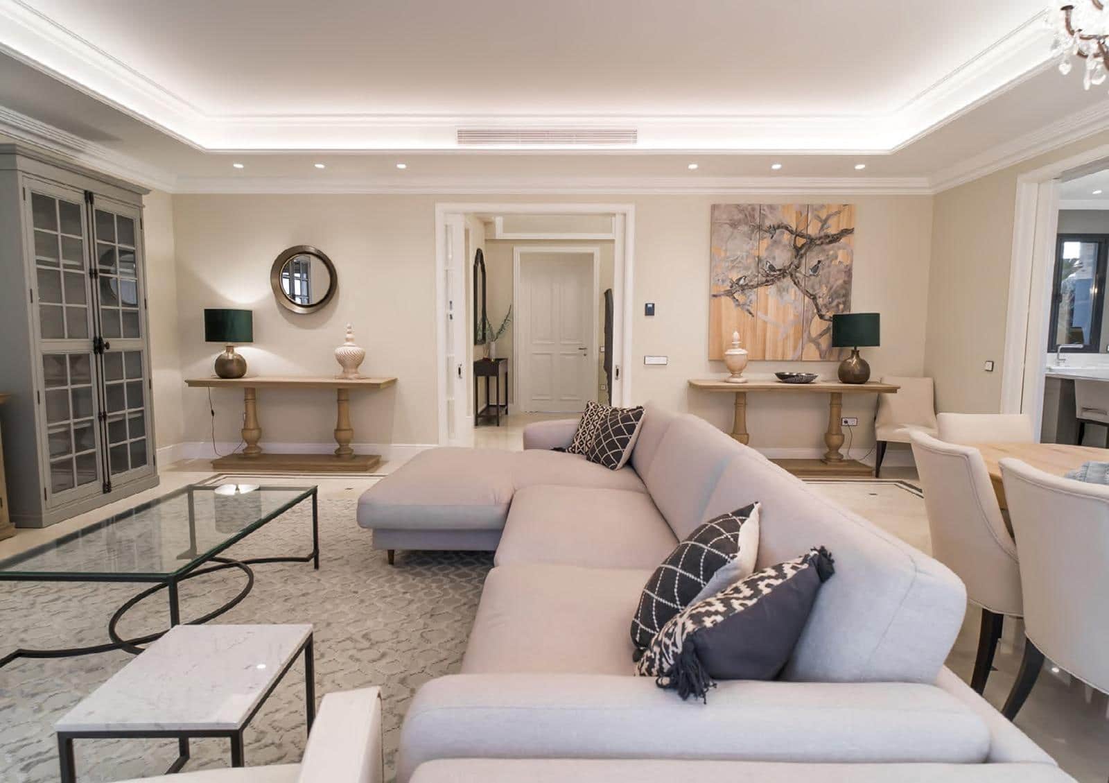 6 bedroom Villa for sale in Nueva Andalucia with pool garage - € 3,650,000 (Ref: 8784016)