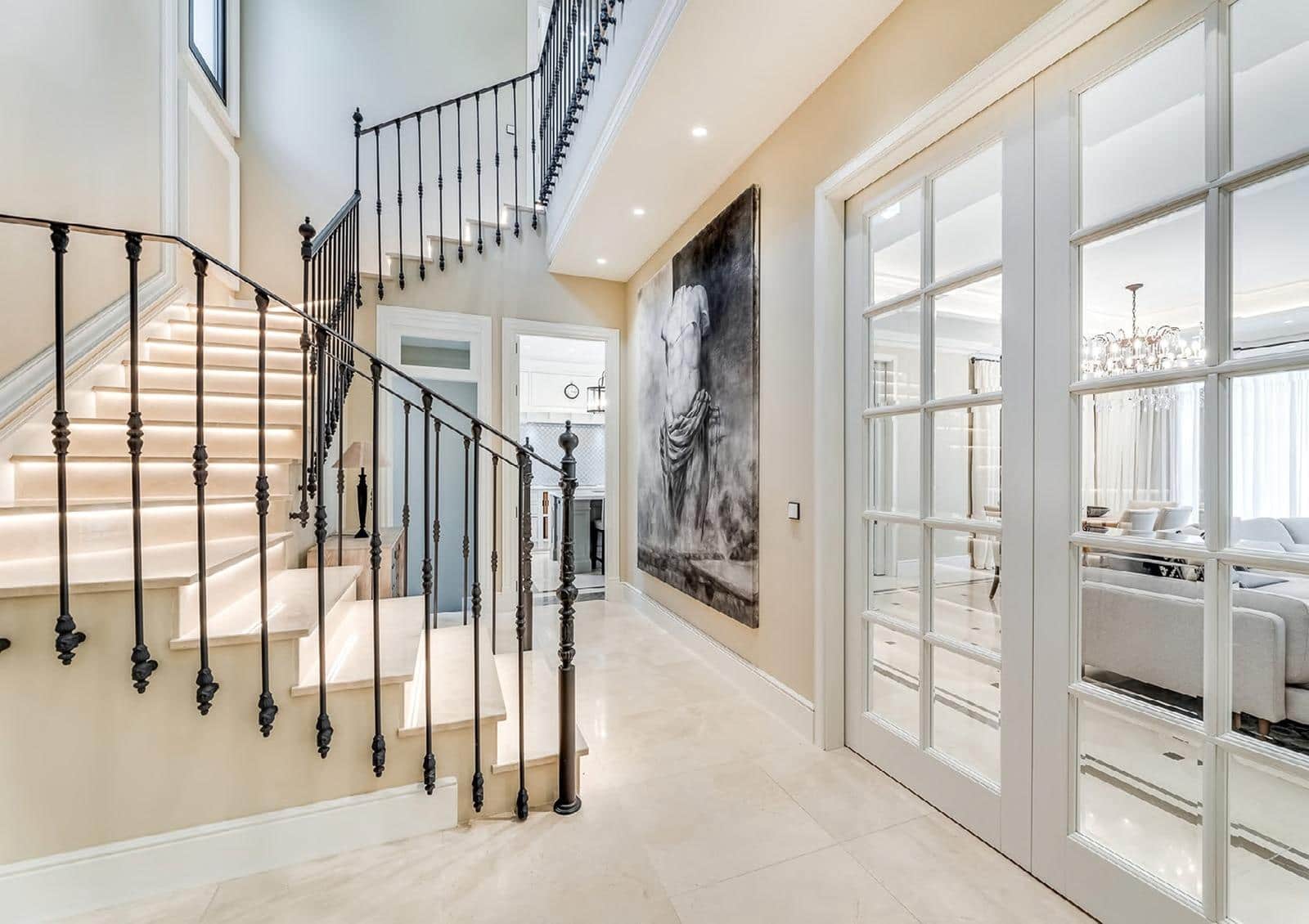 6 bedroom Villa for sale in Nueva Andalucia with pool garage - € 3,650,000 (Ref: 8784016)