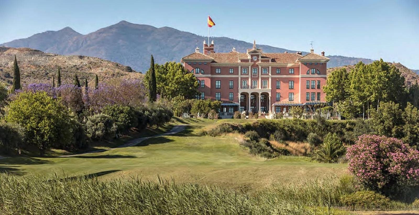 6 bedroom Villa for sale in Nueva Andalucia with pool garage - € 3,650,000 (Ref: 8784016)