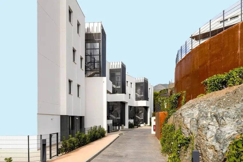 2 soverom Leilighet til salgs i Fuengirola med svømmebasseng garasje - € 595 000 (Ref: 8813165)