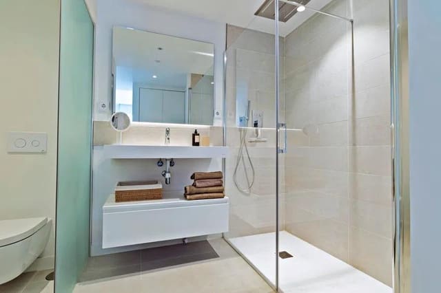 2 soverom Leilighet til salgs i Fuengirola med svømmebasseng garasje - € 595 000 (Ref: 8813165)