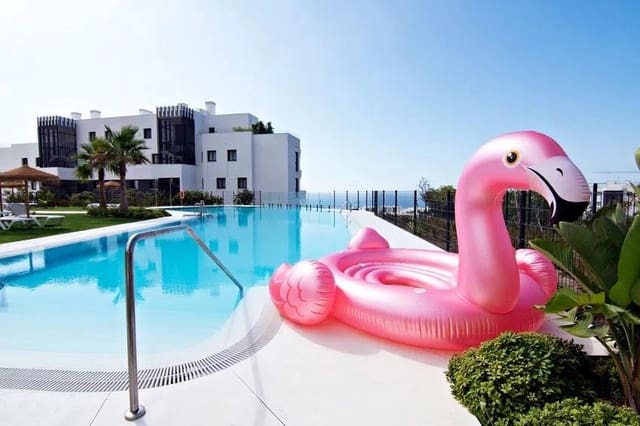 2 soverom Leilighet til salgs i Fuengirola med svømmebasseng garasje - € 595 000 (Ref: 8813165)