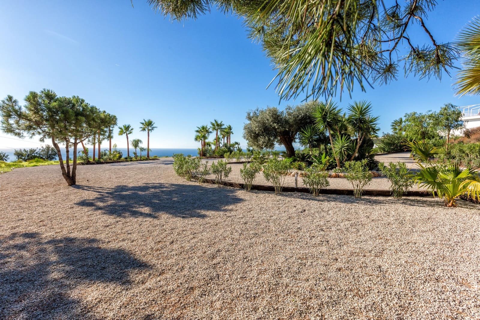 7 soverom Villa til salgs i Estepona med svømmebasseng garasje - € 4 840 000 (Ref: 8813166)