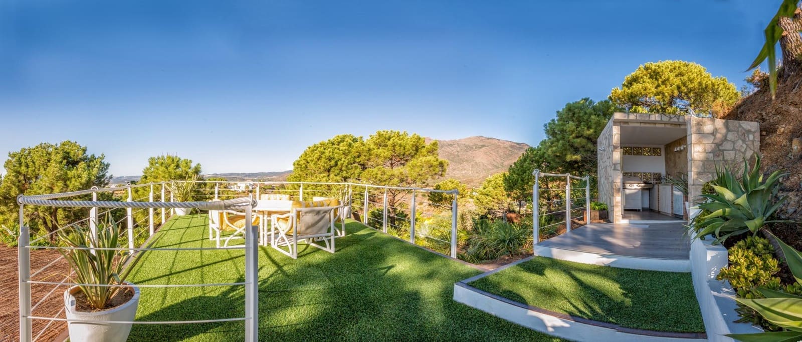 7 soverom Villa til salgs i Estepona med svømmebasseng garasje - € 4 840 000 (Ref: 8813166)