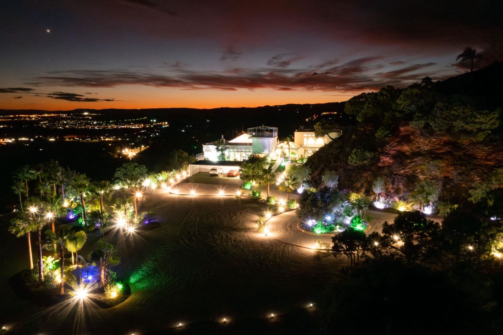 7 soverom Villa til salgs i Estepona med svømmebasseng garasje - € 4 840 000 (Ref: 8813166)