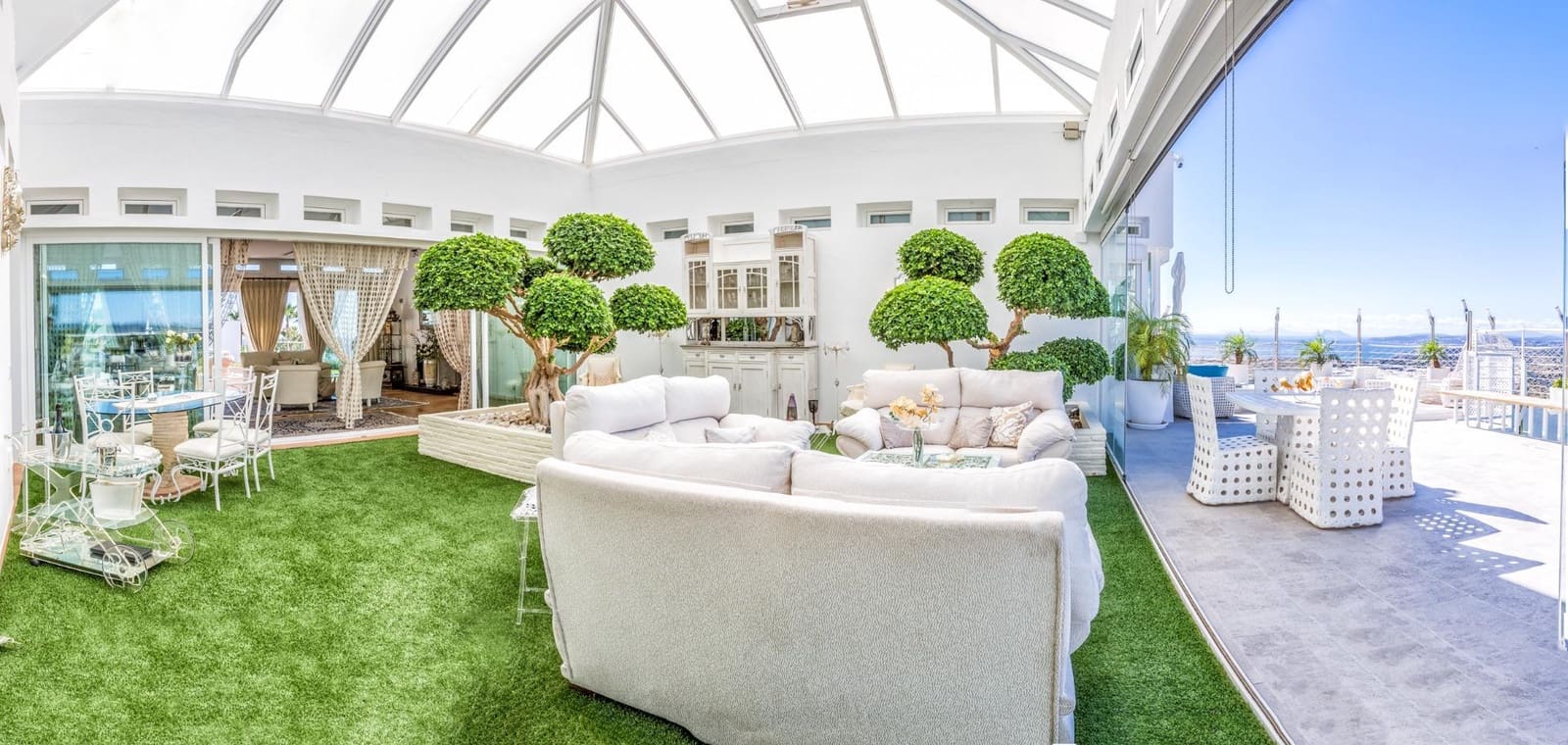 7 soverom Villa til salgs i Estepona med svømmebasseng garasje - € 4 840 000 (Ref: 8813166)