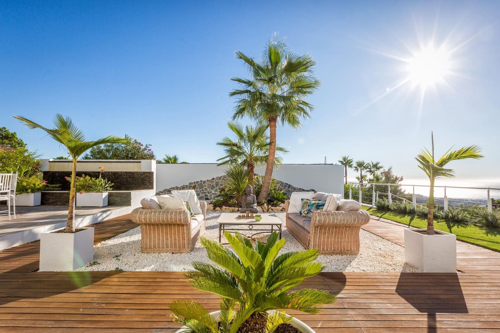 7 soverom Villa til salgs i Estepona med svømmebasseng garasje - € 4 840 000 (Ref: 8813166)
