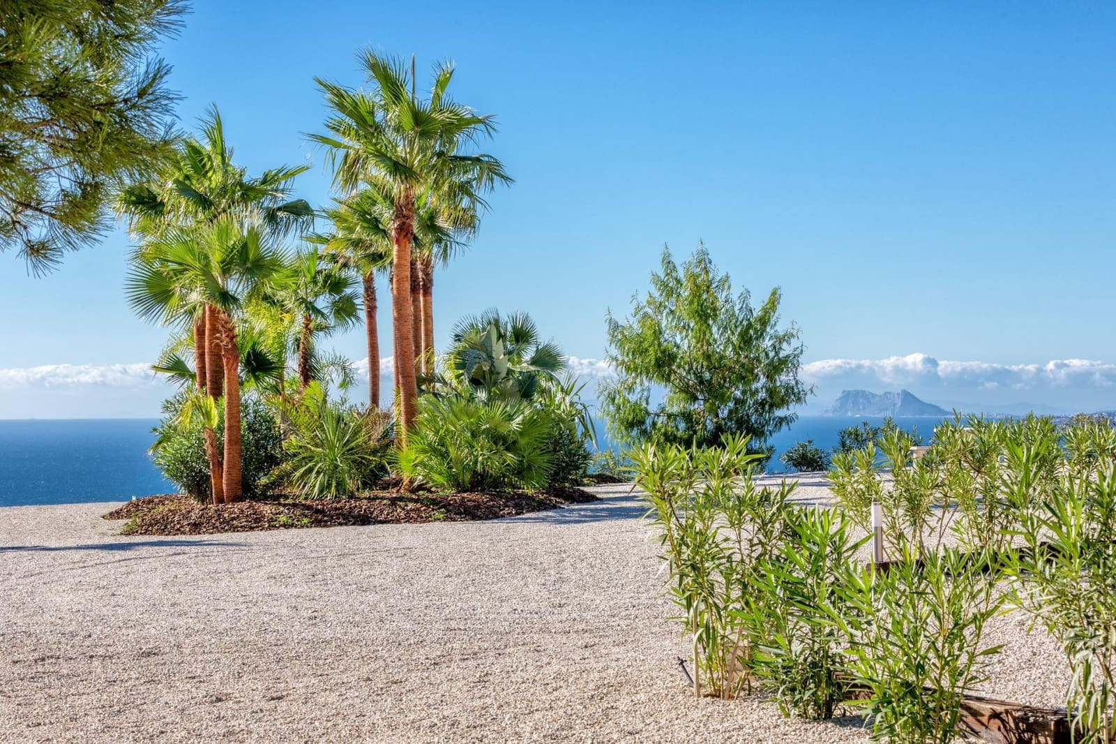 7 soverom Villa til salgs i Estepona med svømmebasseng garasje - € 4 840 000 (Ref: 8813166)