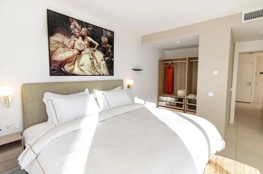 Apartamento de 2 habitaciones en Fuengirola en venta con piscina garaje - 699.000 € (Ref: 8813167)