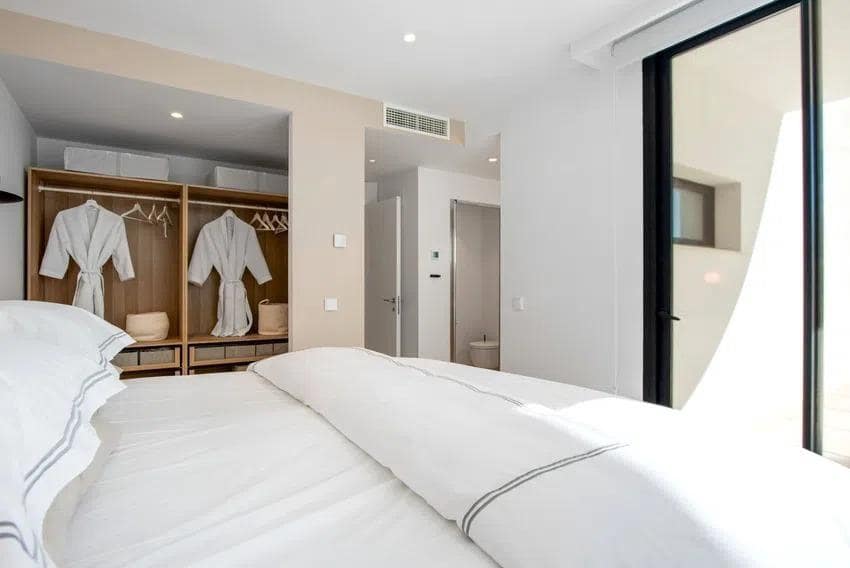 Apartamento de 2 habitaciones en Fuengirola en venta con piscina garaje - 699.000 € (Ref: 8813167)