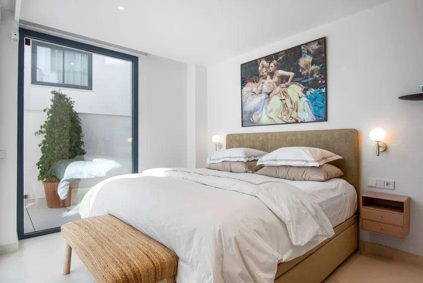 Apartamento de 2 habitaciones en Fuengirola en venta con piscina garaje - 699.000 € (Ref: 8813167)