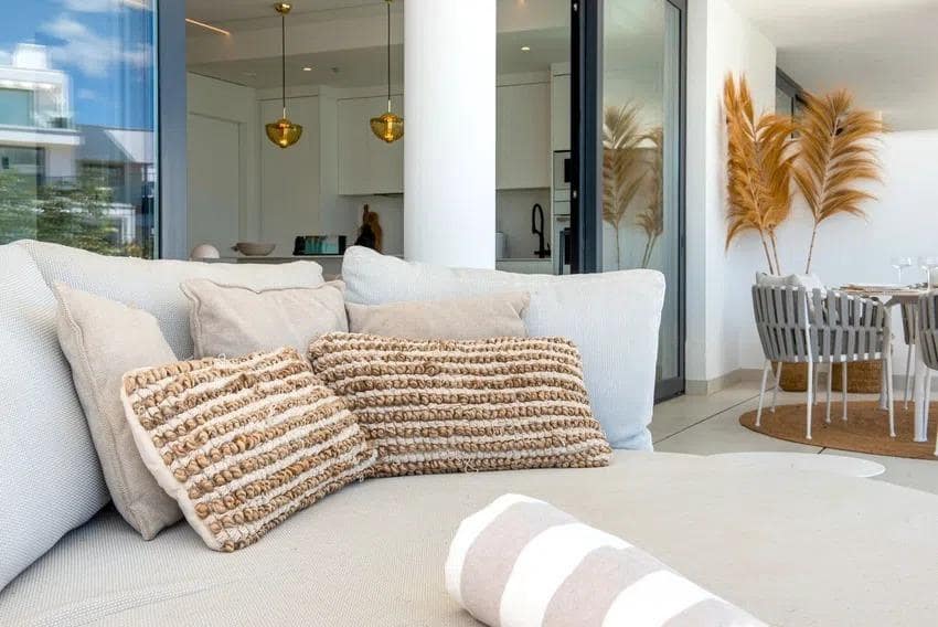 Apartamento de 2 habitaciones en Fuengirola en venta con piscina garaje - 699.000 € (Ref: 8813167)