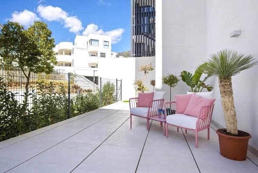 Apartamento de 2 habitaciones en Fuengirola en venta con piscina garaje - 699.000 € (Ref: 8813167)