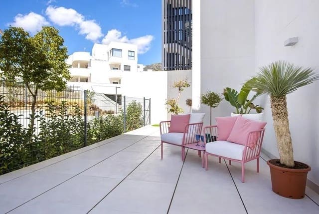 Apartamento de 2 habitaciones en Fuengirola en venta con piscina garaje - 699.000 € (Ref: 8813167)