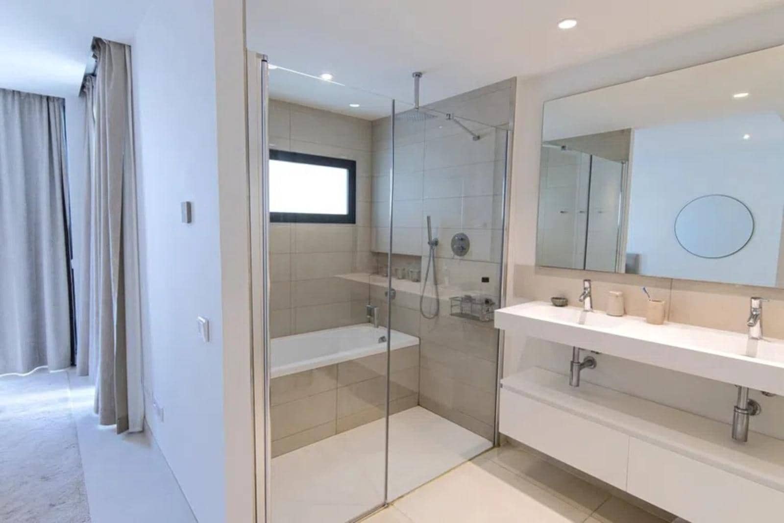 3 bedroom Flat for sale in Fuengirola with pool garage - € 834,000 (Ref: 8815929)