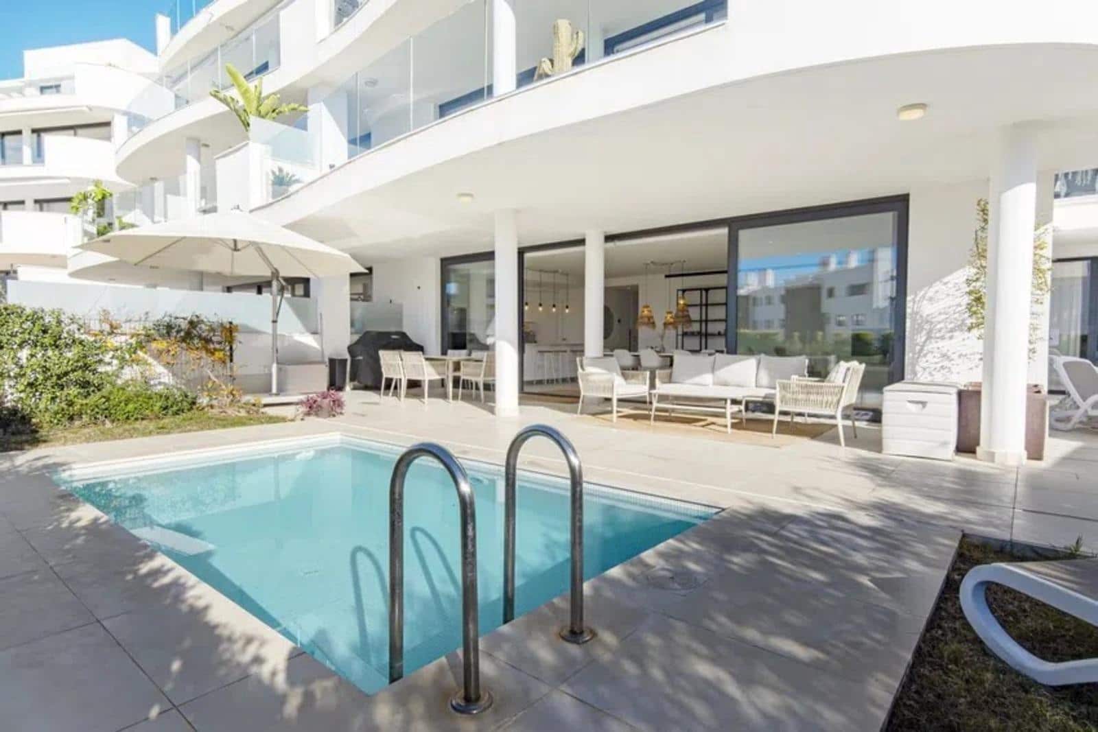 3 bedroom Flat for sale in Fuengirola with pool garage - € 834,000 (Ref: 8815929)