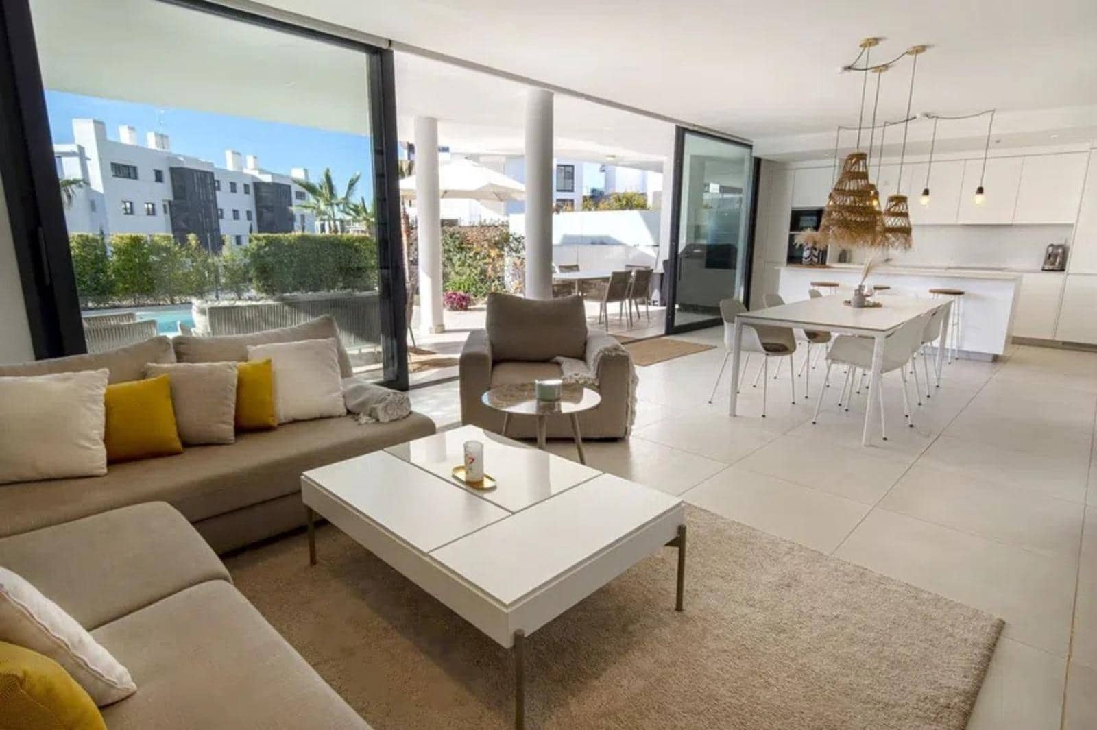 3 bedroom Flat for sale in Fuengirola with pool garage - € 834,000 (Ref: 8815929)