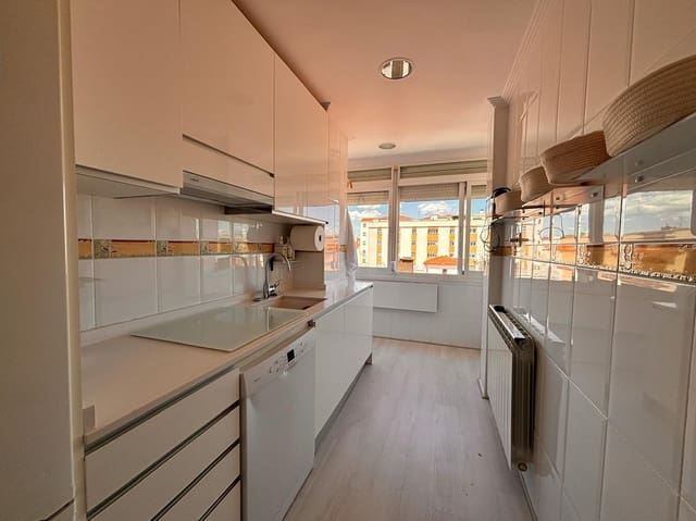 1 soveværelse Penthouse til salg i Salamanca by - € 280.000 (Ref: 8825318)