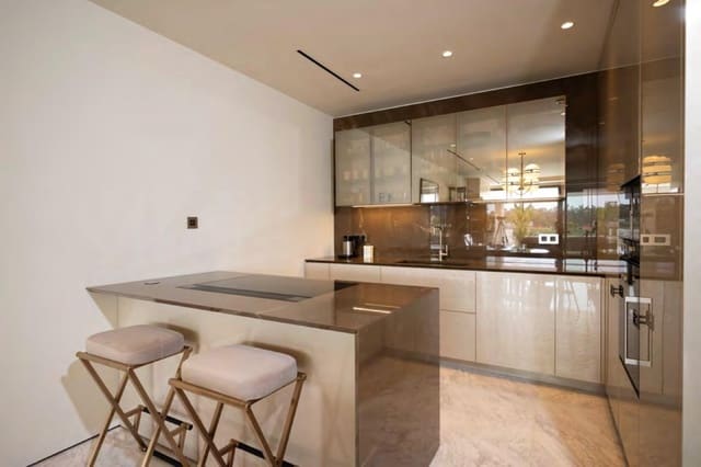 3 slaapkamer Penthouse te koop in Marbella met zwembad garage - € 4.750.000 (Ref: 8825319)