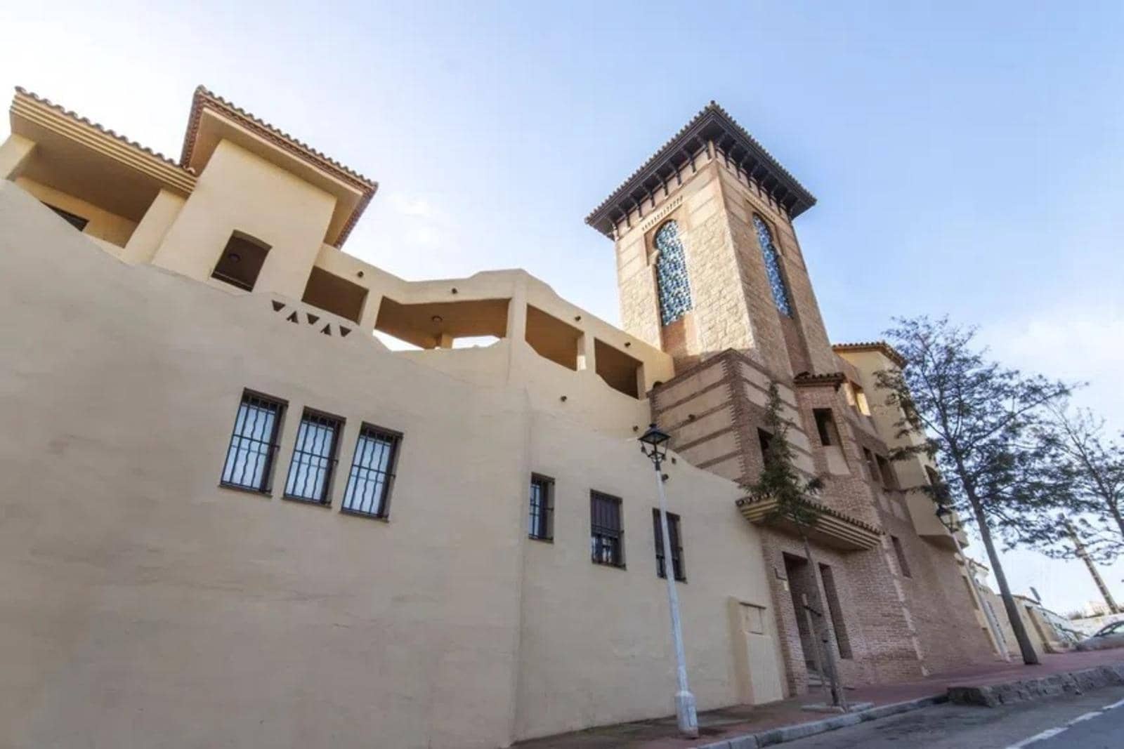 2 bedroom Apartment for sale in Benalmadena with pool garage - € 399,000 (Ref: 8825326)