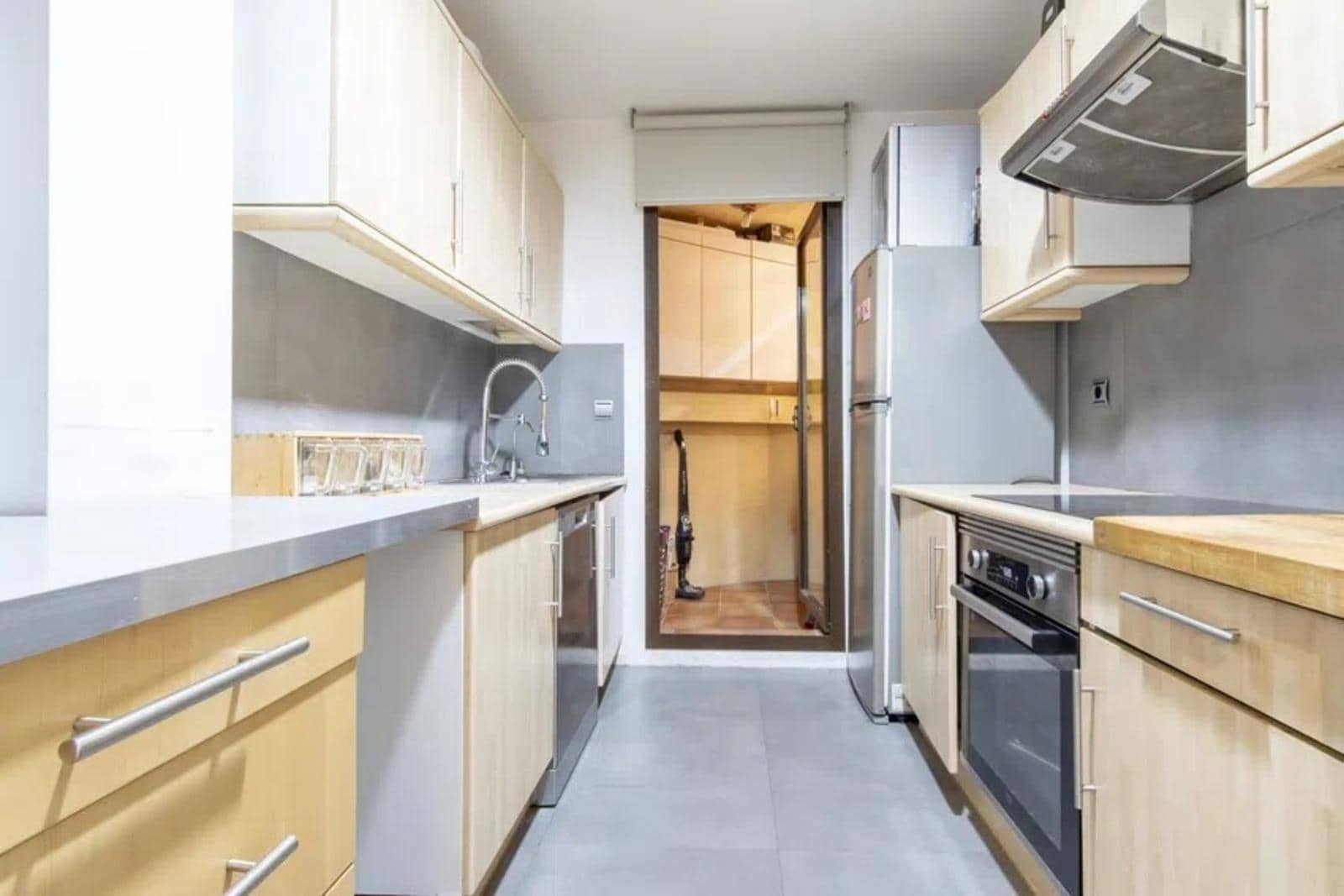 2 bedroom Apartment for sale in Benalmadena with pool garage - € 399,000 (Ref: 8825326)