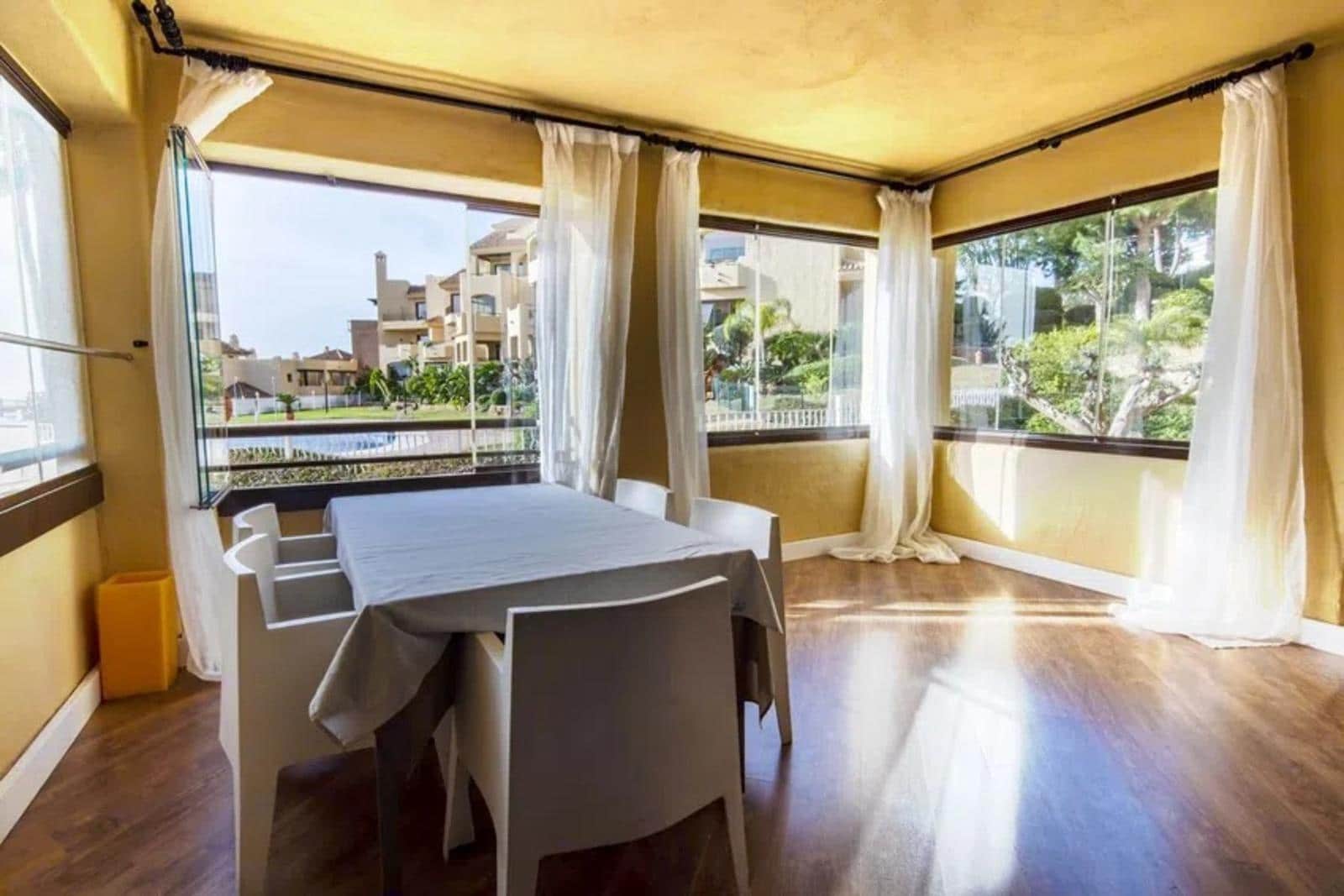 2 bedroom Apartment for sale in Benalmadena with pool garage - € 399,000 (Ref: 8825326)