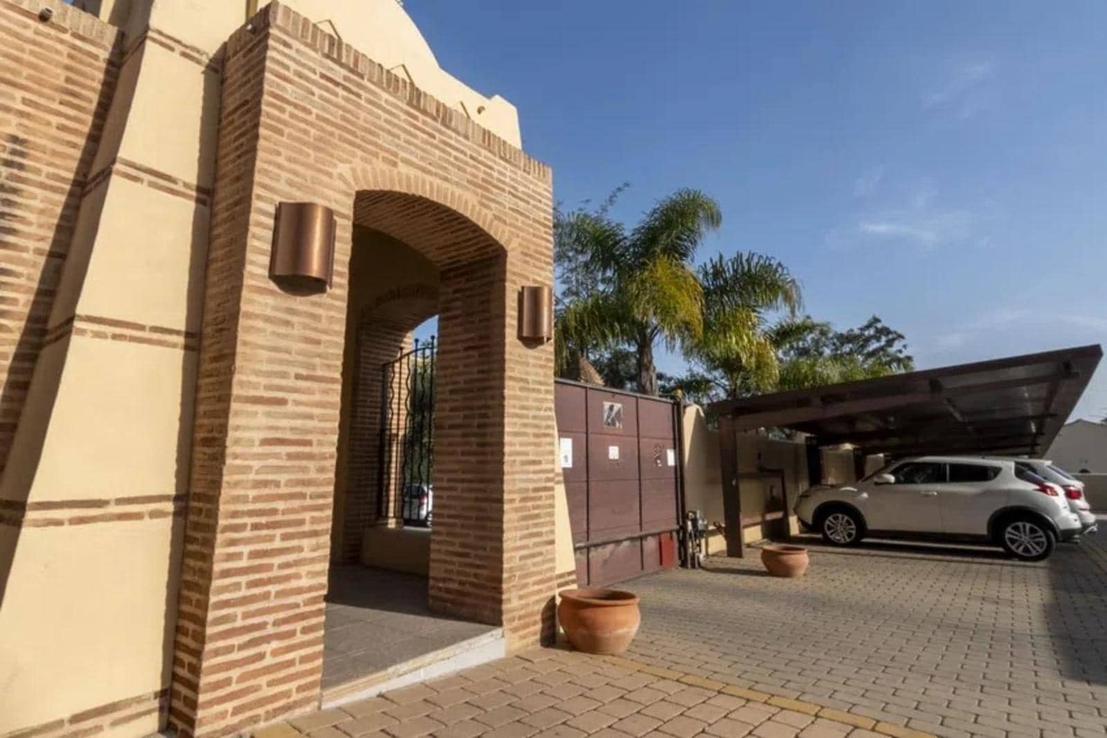 2 bedroom Apartment for sale in Benalmadena with pool garage - € 399,000 (Ref: 8825326)