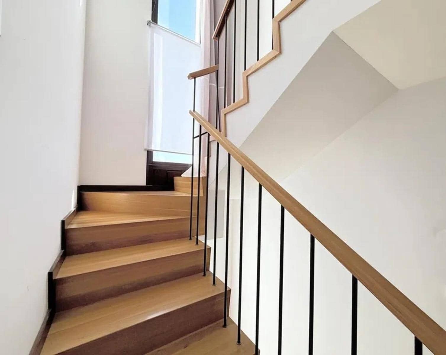 6 soverom Villa til salgs i Estepona med svømmebasseng garasje - € 950 000 (Ref: 8825327)