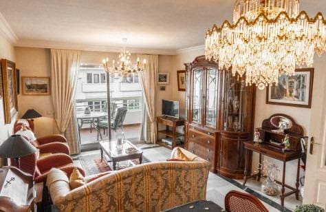 Ático de 3 habitaciones en Marbella en venta con piscina garaje - 769.000 € (Ref: 8827628)