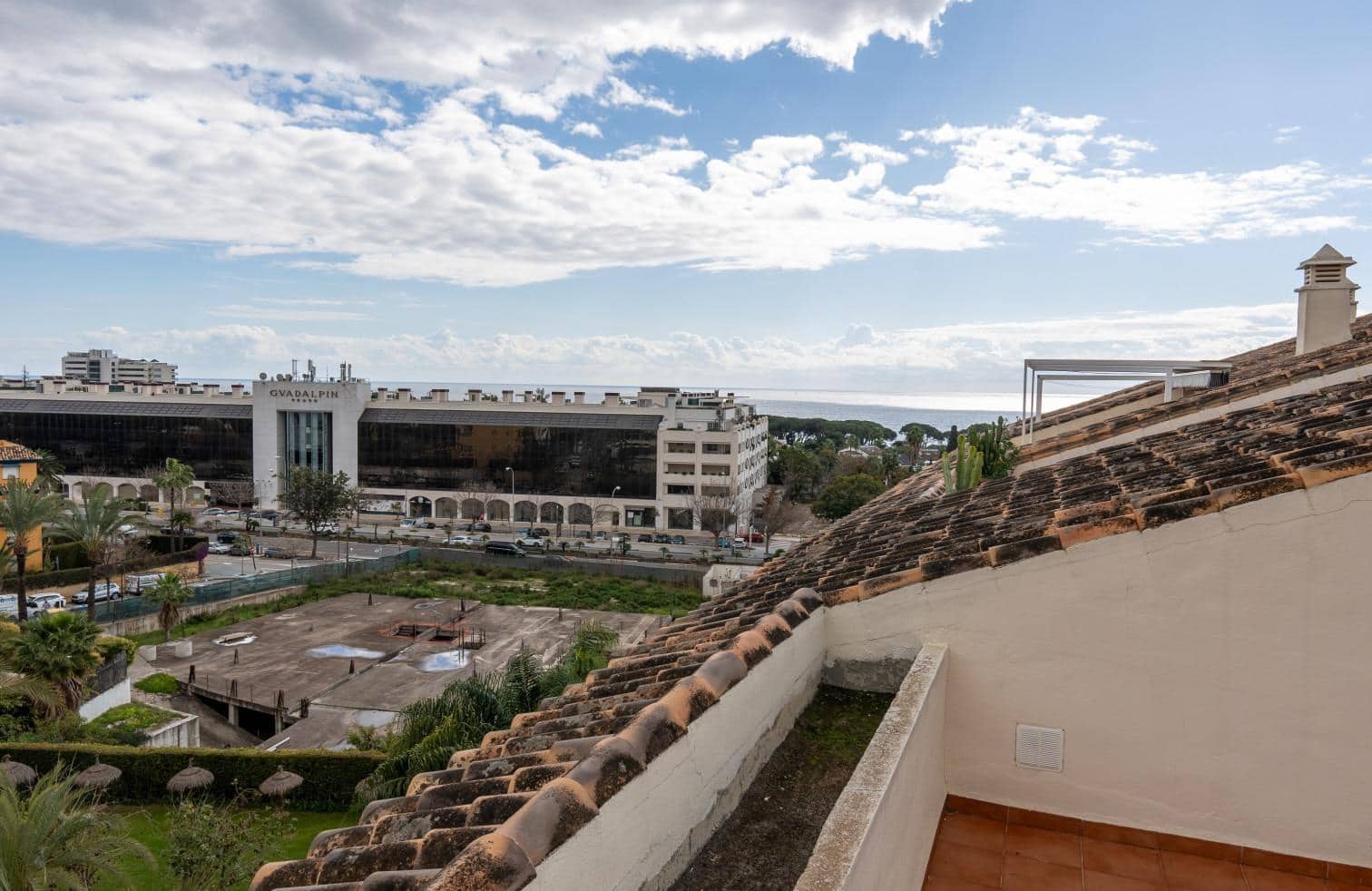 Ático de 3 habitaciones en Marbella en venta con piscina garaje - 769.000 € (Ref: 8827628)