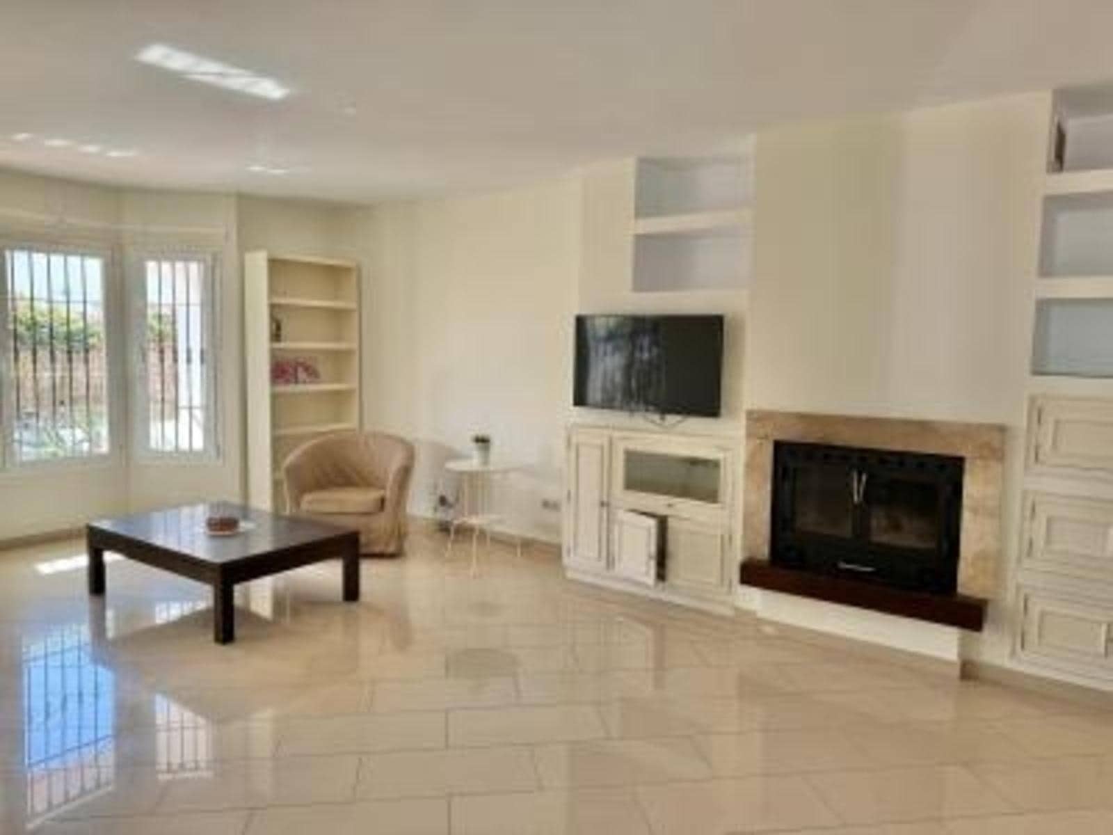 Piso de 3 habitaciones en Nueva Andalucia en venta con piscina - 446.250 € (Ref: 8827629)