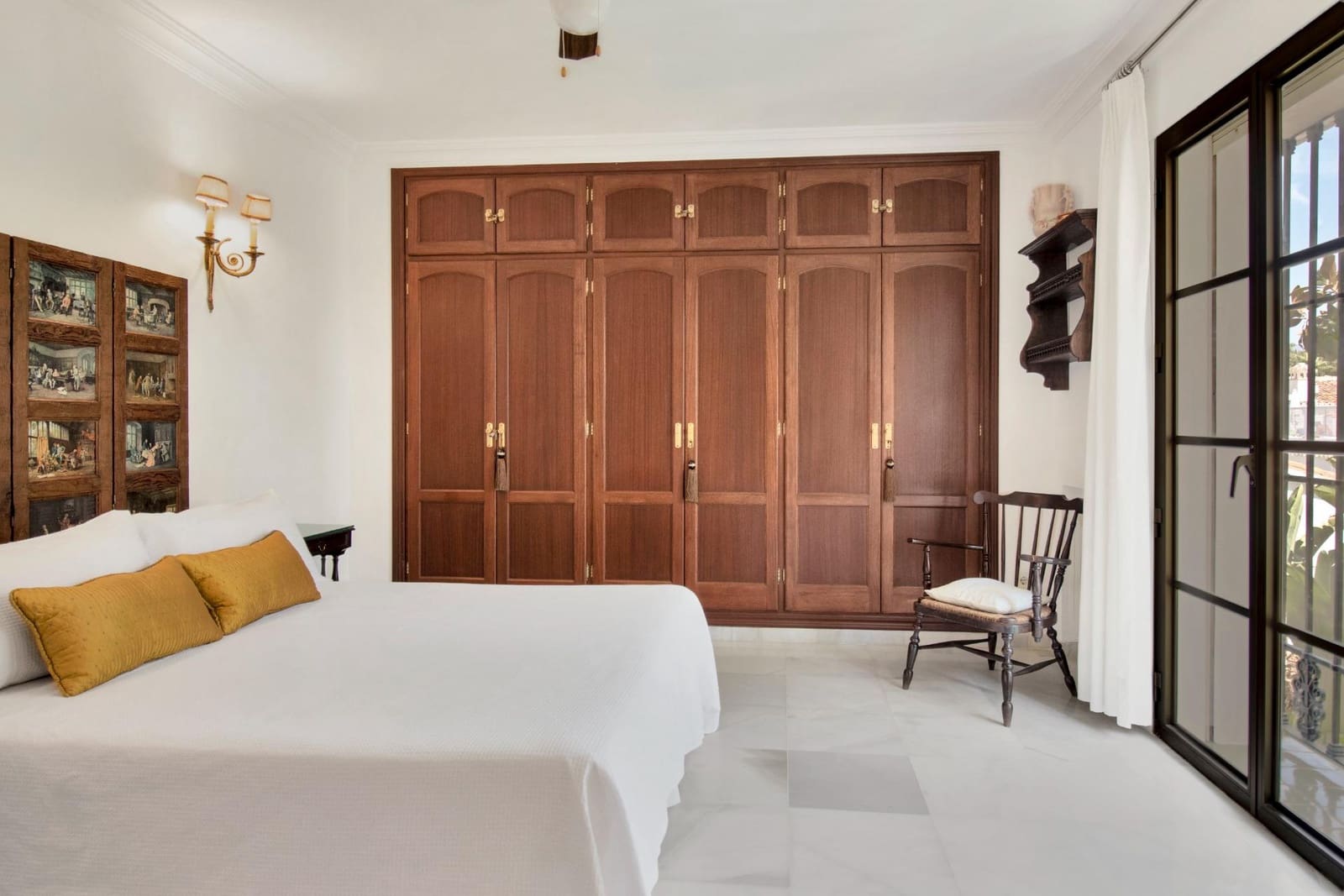 Chalet de 5 habitaciones en Marbella en venta con piscina garaje - 2.700.000 € (Ref: 8843349)