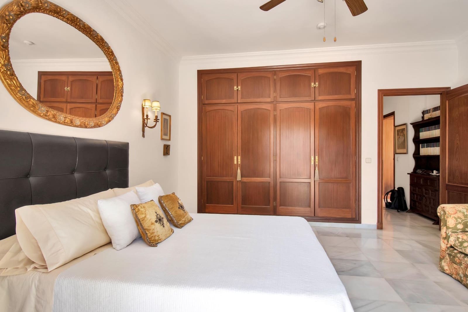 Chalet de 5 habitaciones en Marbella en venta con piscina garaje - 2.700.000 € (Ref: 8843349)