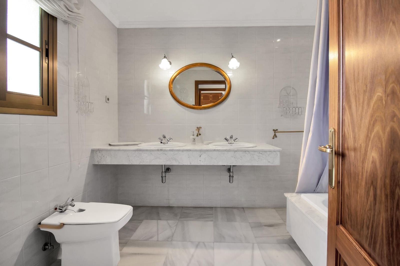 Chalet de 5 habitaciones en Marbella en venta con piscina garaje - 2.700.000 € (Ref: 8843349)