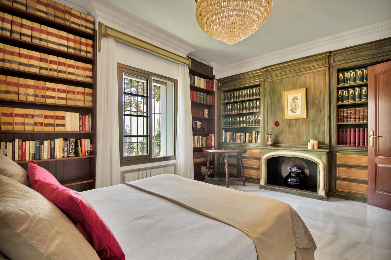 Chalet de 5 habitaciones en Marbella en venta con piscina garaje - 2.700.000 € (Ref: 8843349)