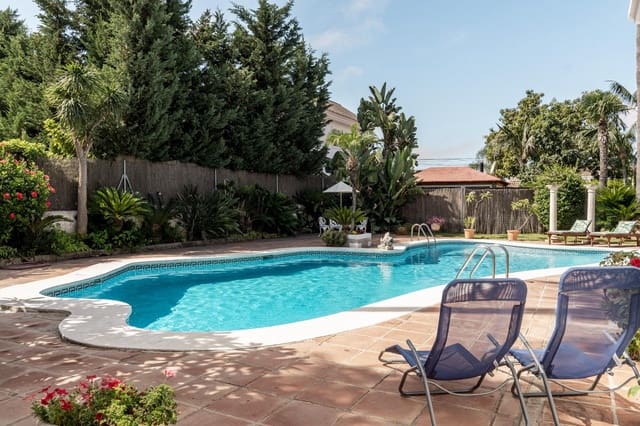 5 Zimmer Villa zu verkaufen in Marbella mit Pool Garage - 2.700.000 € (Ref: 8843349)