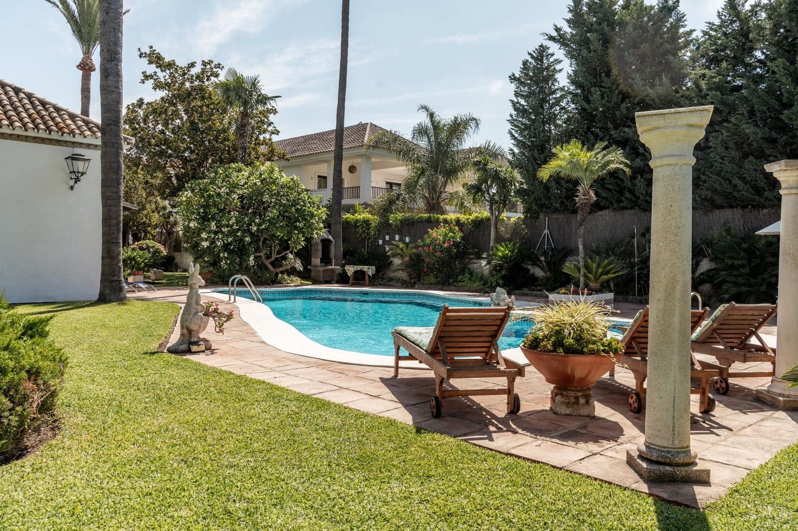 Chalet de 5 habitaciones en Marbella en venta con piscina garaje - 2.700.000 € (Ref: 8843349)