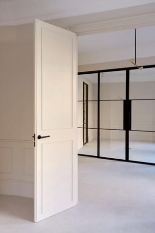 Kommersiell til salgs i Chamberí, Madrid by - € 1 500 000 (Ref: 8849649)