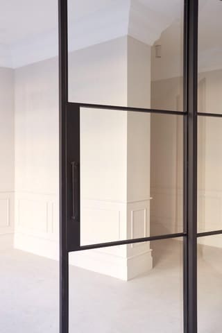 Kommersiell til salgs i Chamberí, Madrid by - € 1 500 000 (Ref: 8849649)