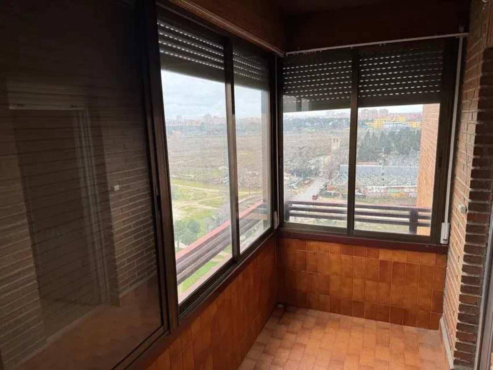 4 soveværelse Penthouse til salg i Madrid by med swimmingpool garage - € 480.000 (Ref: 8851747)