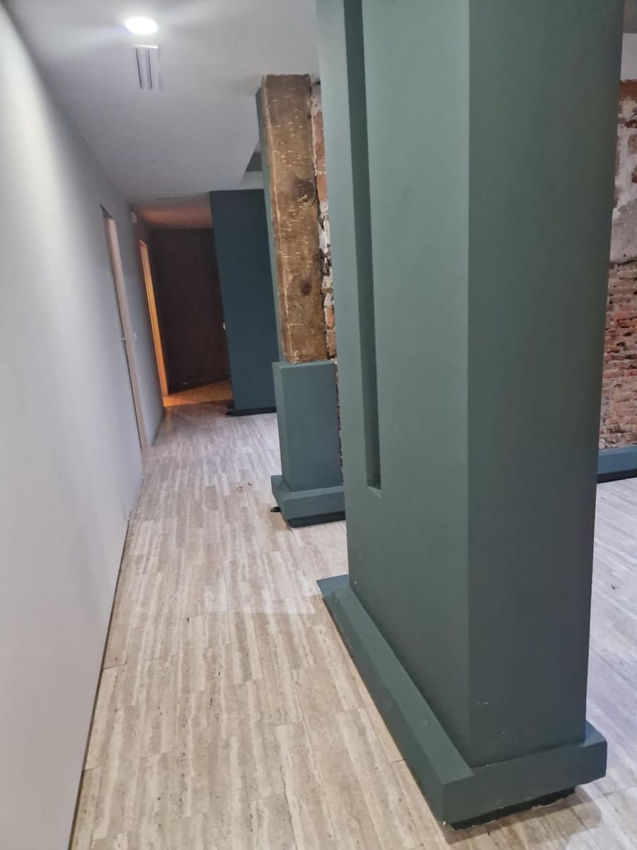 Erhverv til salg i Madrid by - € 1.050.000 (Ref: 8855138)