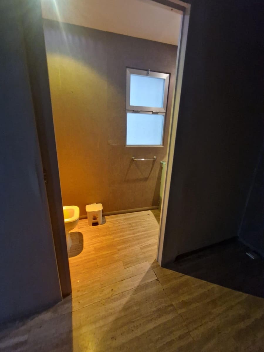 Erhverv til salg i Madrid by - € 1.050.000 (Ref: 8855138)