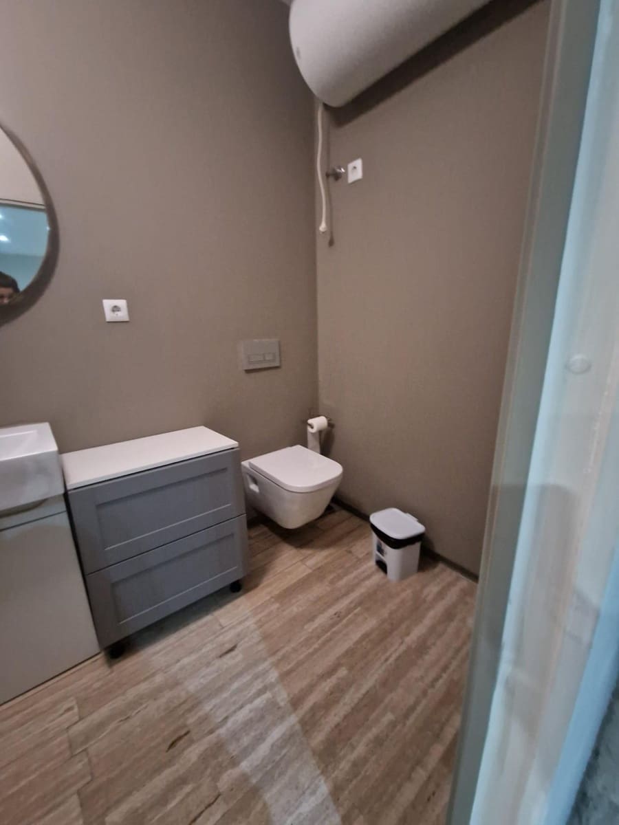 Erhverv til salg i Madrid by - € 1.050.000 (Ref: 8855138)