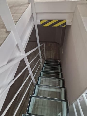 Kommersiell til salgs i Chamberí, Madrid by - € 1 050 000 (Ref: 8855138)