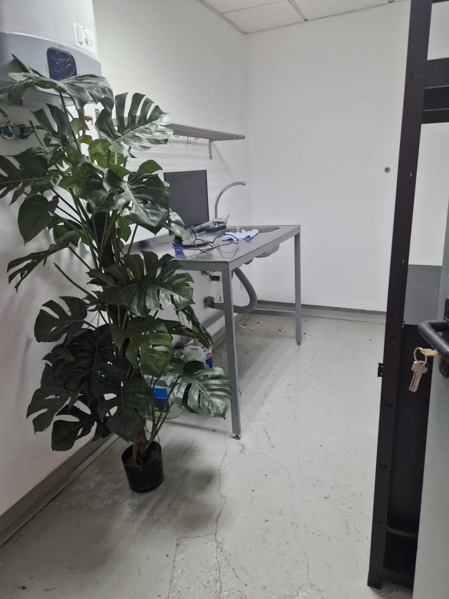 Erhverv til salg i Madrid by - € 1.050.000 (Ref: 8855138)